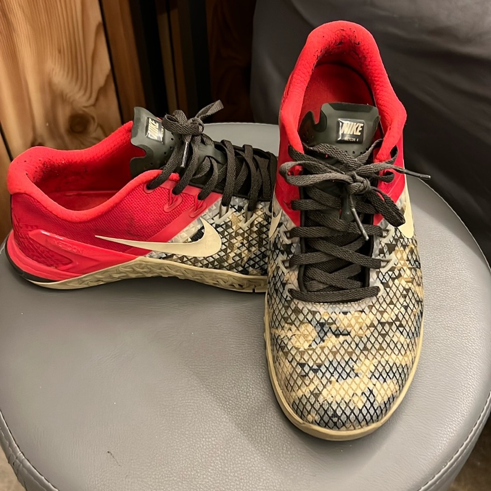 Rare Camo Nike Metcon 4 Lightly Used Size 9